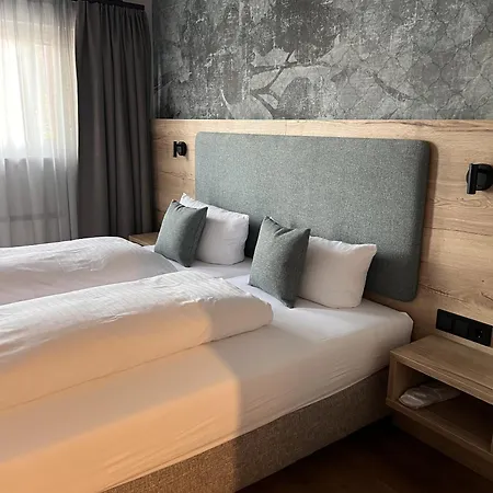 Parkhotel Krone Hotell