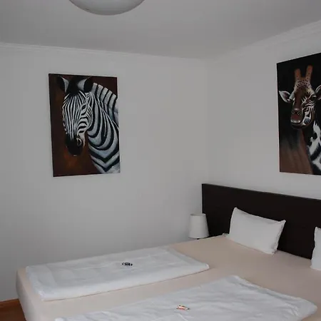 克朗公园酒店 酒店